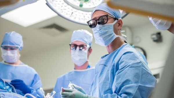 Eddie Chang performing neurosurgery