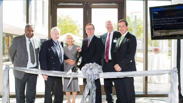 Philanthropist Chuck Feeney and his wife joined campus leaders for an Oct. 1 ribbon-cutting ceremony at Mission Hall, the new home of UCSF Global Health Sciences and clinical faculty offices. From left to right: Haile Debas, Chuck Feeney, Helga Feeney, Sam Hawgood, Mark Laret and Jaime Sepulveda.