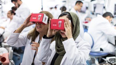 VR_dentistry.jpg